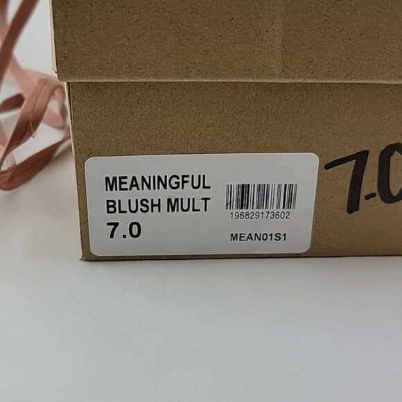 New Steve Madden Meaningful Blush Sparkle Stappy Heel - Picture 2 of 12